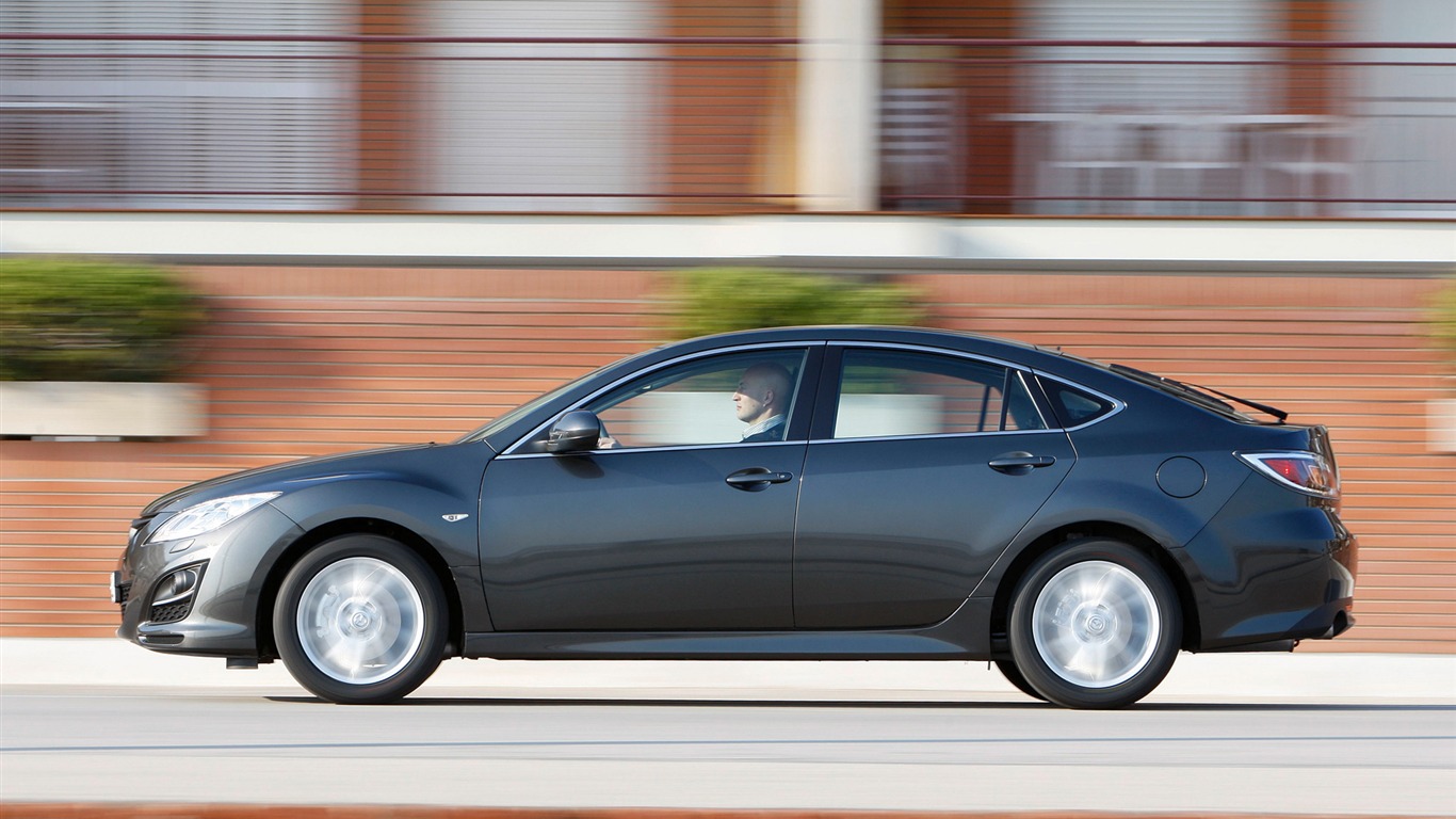 Mazda 6 Hatchback - 2010 HD wallpaper #13 - 1366x768