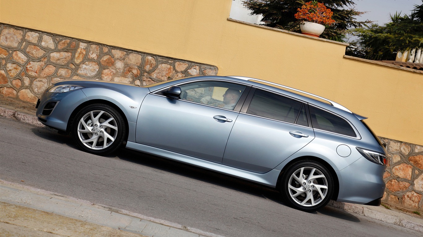 Mazda 6 Wagon Deporte - 2010 fondos de escritorio de alta definición #16 - 1366x768