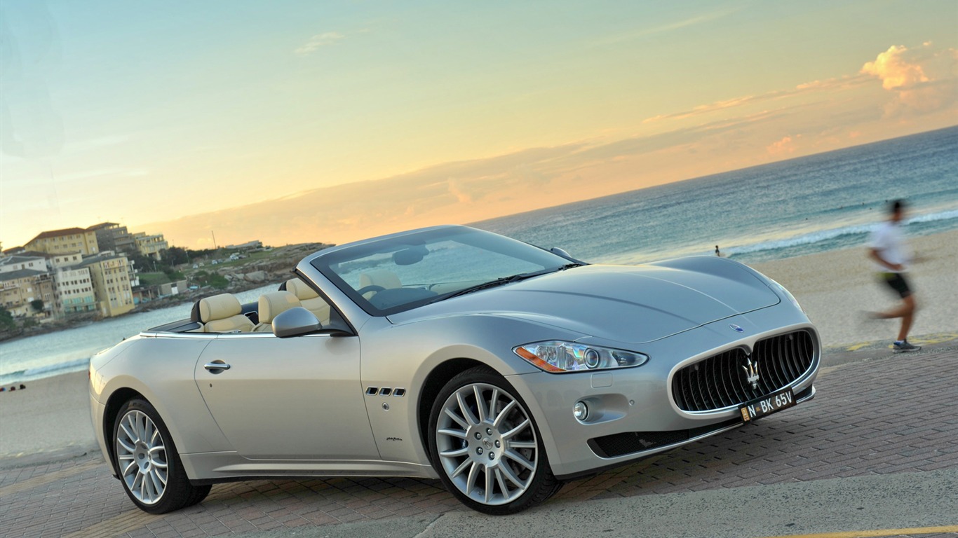 Maserati GranCabrio - 2010 HD wallpaper #27 - 1366x768