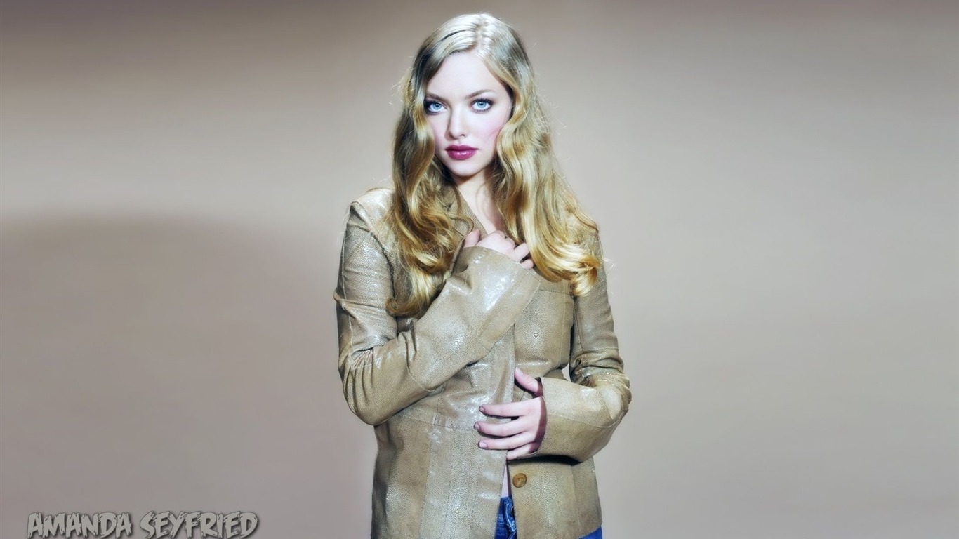 Amanda Seyfried 阿曼達·塞弗里德 美女壁紙 #6 - 1366x768