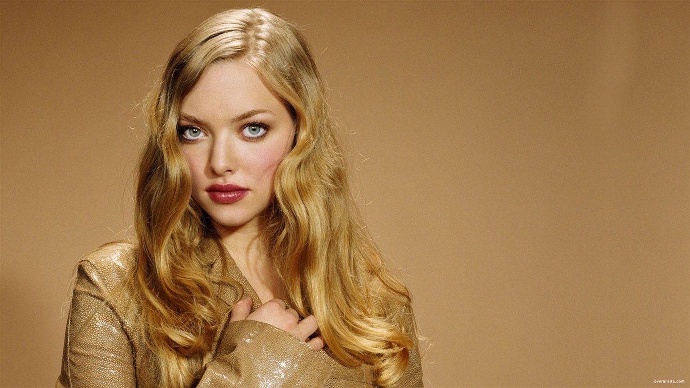 Amanda Seyfried hermosos fondos de escritorio #16 - 1366x768