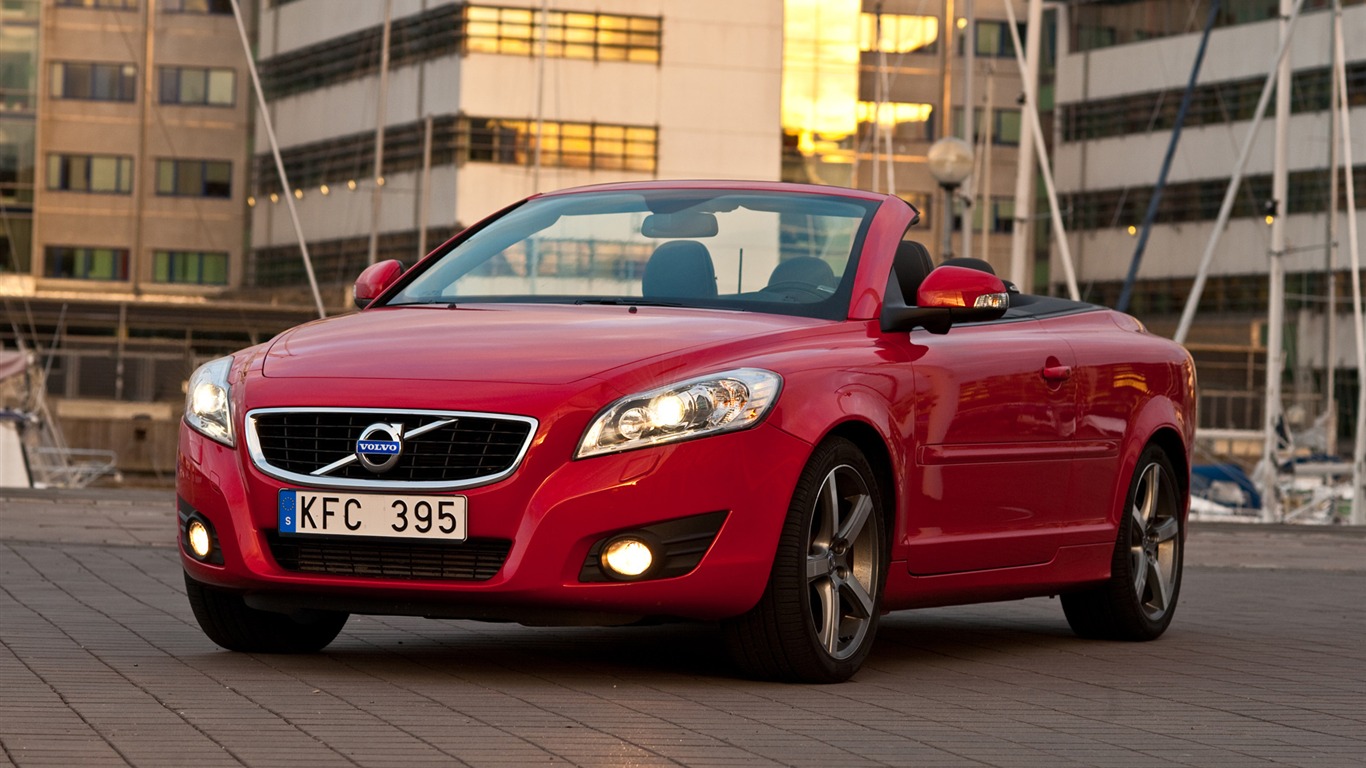 Volvo C70 - 2011 沃尔沃4 - 1366x768