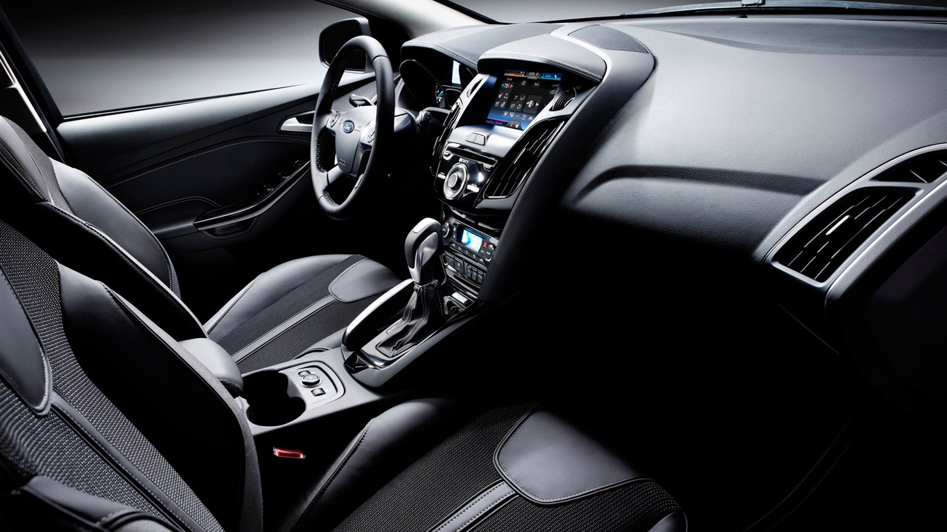 Ford Focus Sedan - 2011 HD tapetu #21 - 1366x768