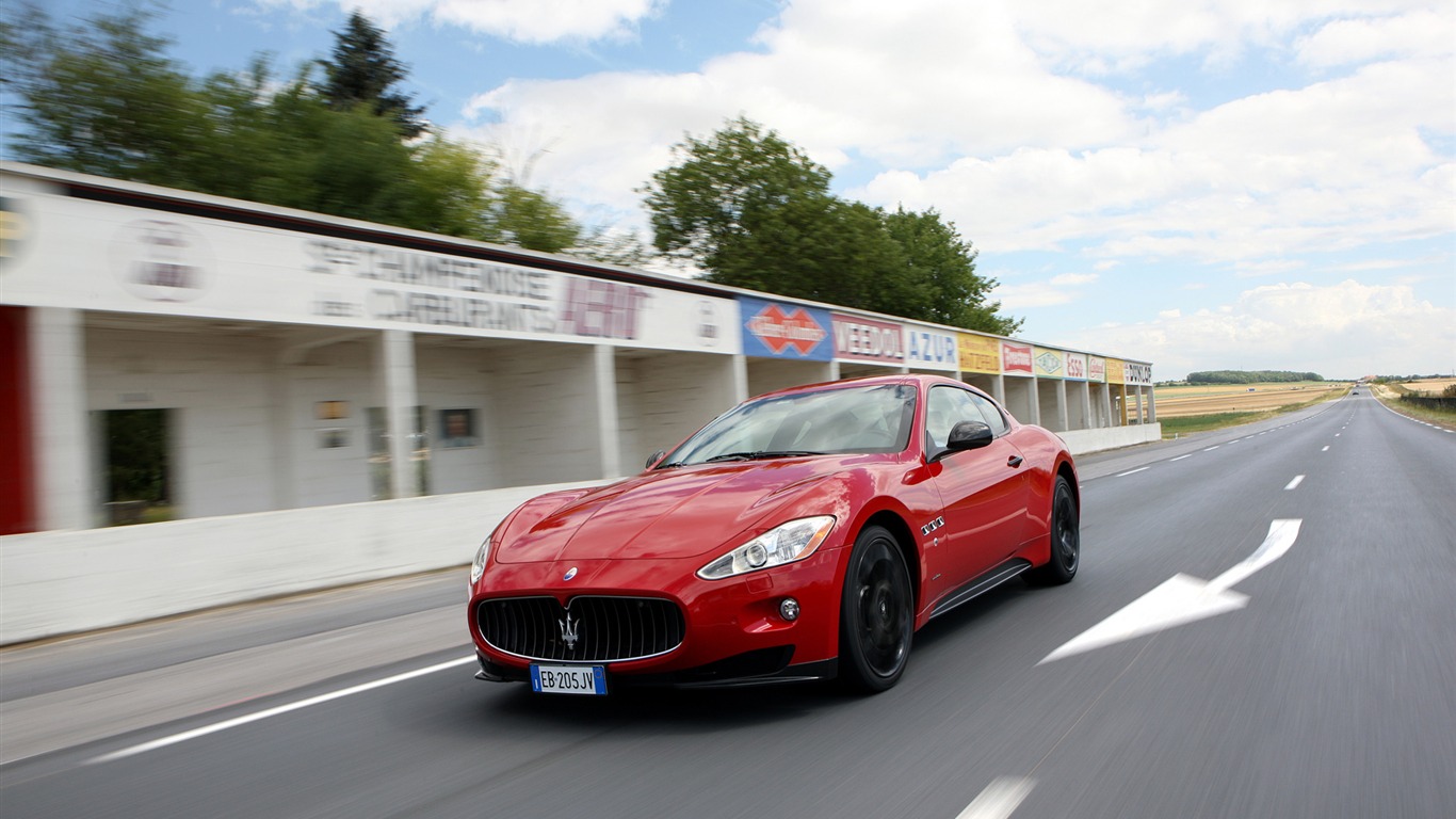 Maserati GranTurismo - 2010 HD tapetu #9 - 1366x768