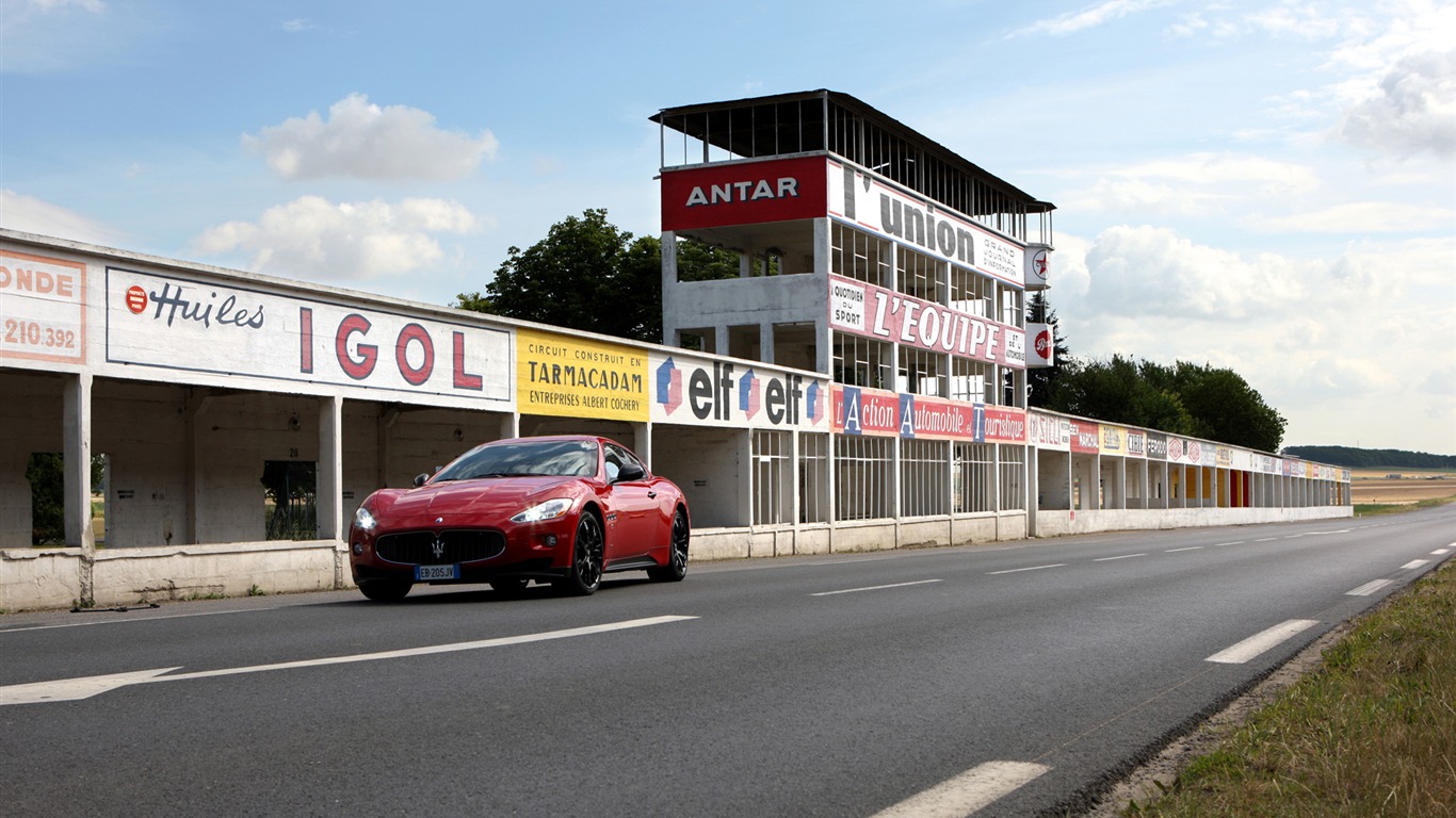 Maserati GranTurismo - 2010 HD tapetu #13 - 1366x768