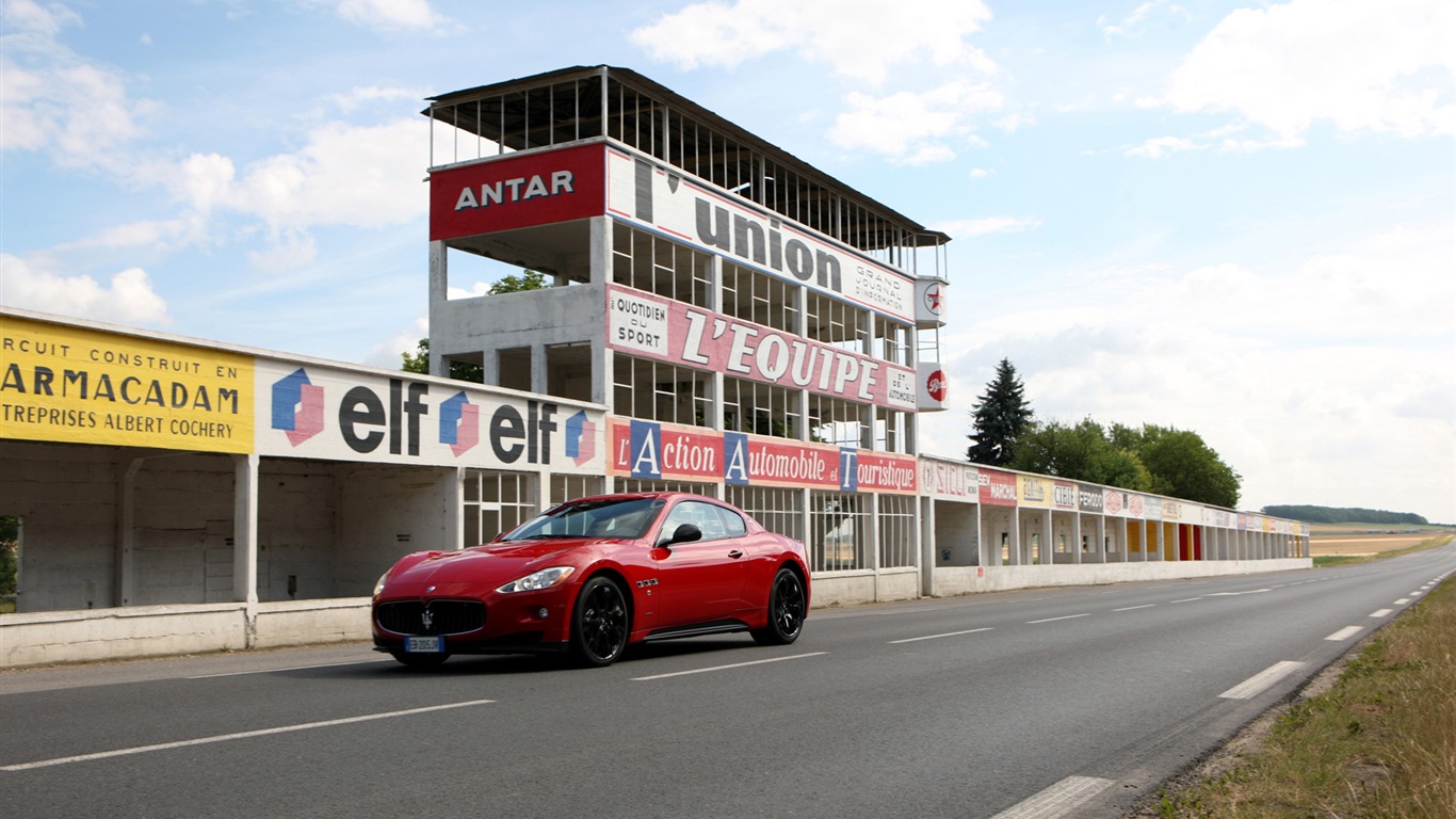 Maserati GranTurismo - 2010 HD tapetu #14 - 1366x768