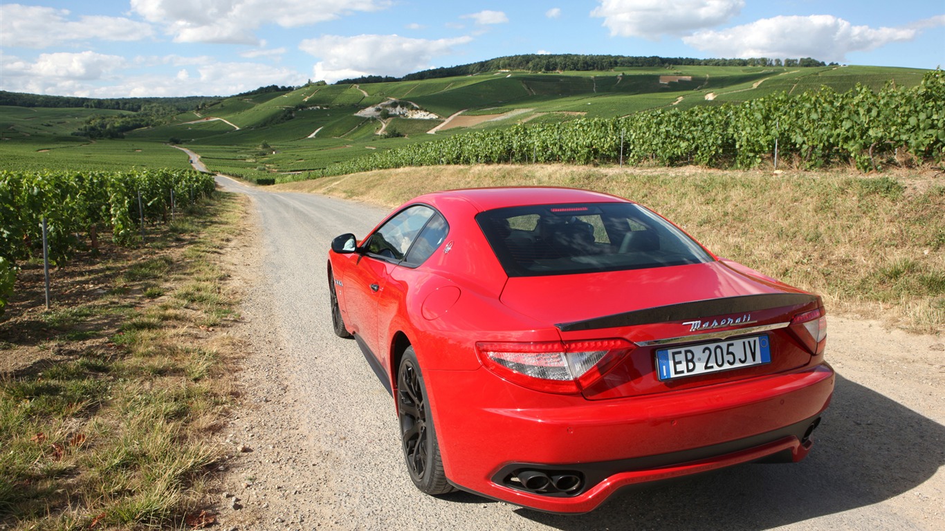 Maserati GranTurismo - 2010의 HD 벽지 #21 - 1366x768