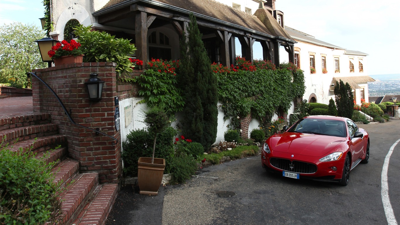 Maserati GranTurismo - 2010의 HD 벽지 #29 - 1366x768