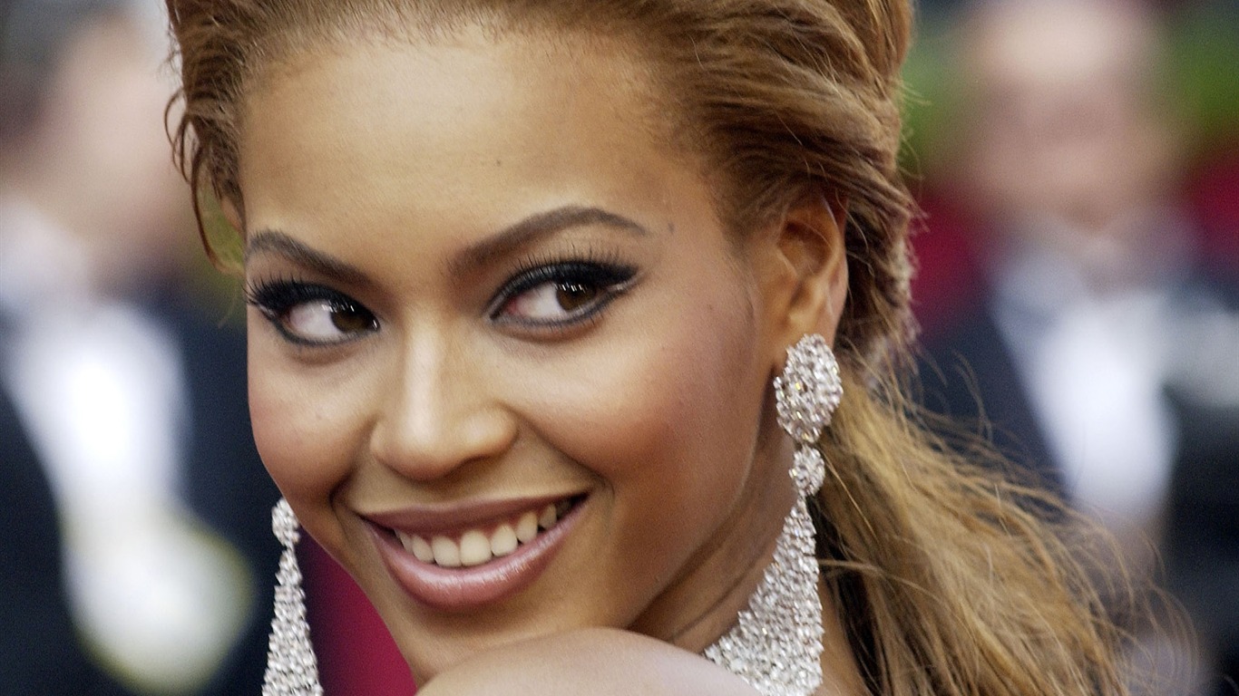 Beyonce Knowles beau fond d'écran #16 - 1366x768