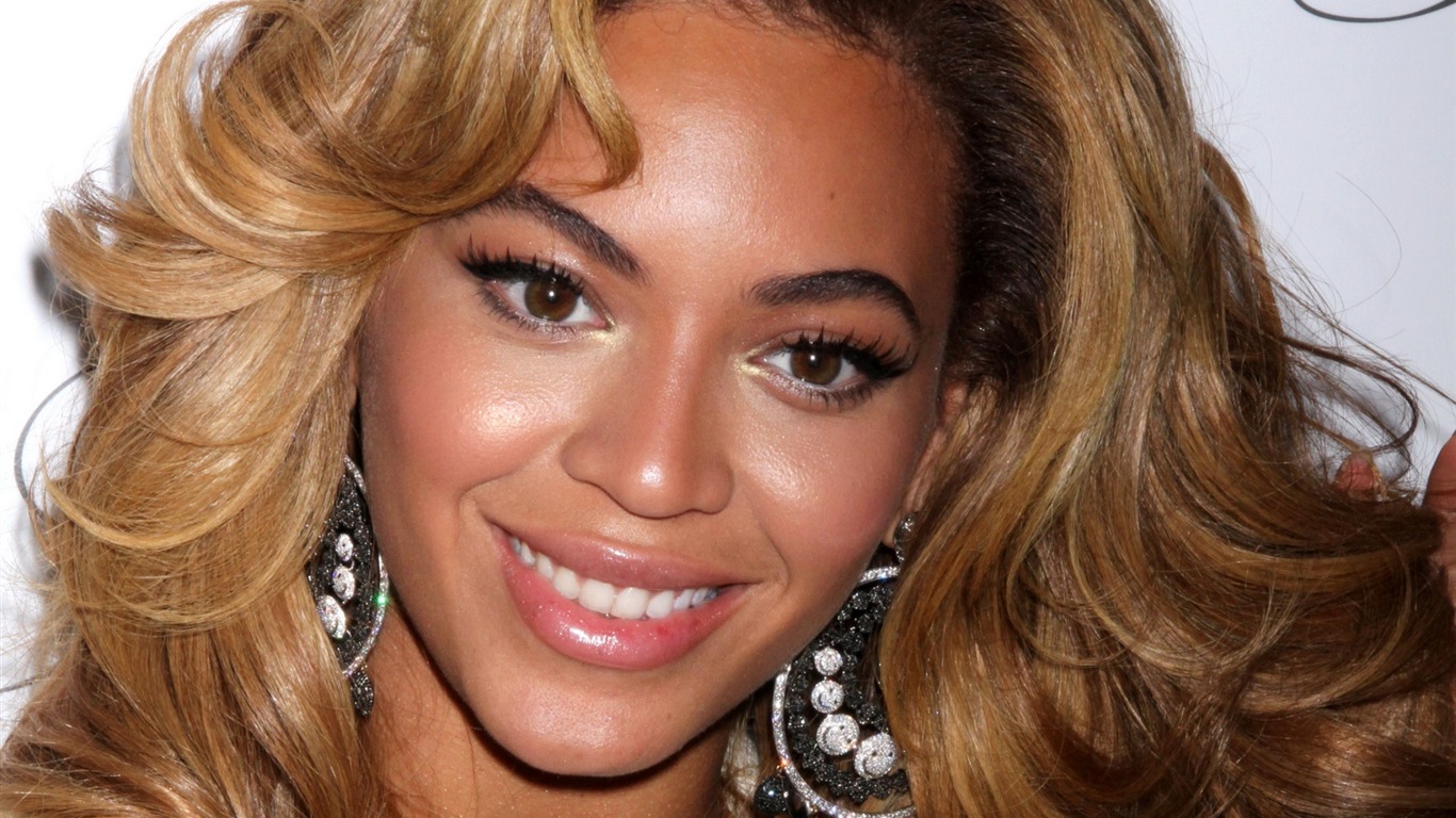 Beyonce Knowles 美女壁纸36 - 1366x768