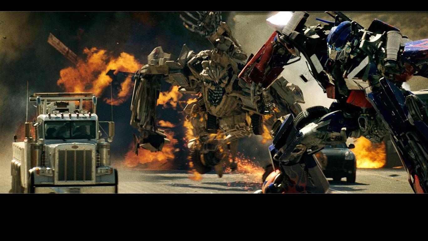 Transformers: The Dark Of The Měsíc tapety HD #15 - 1366x768