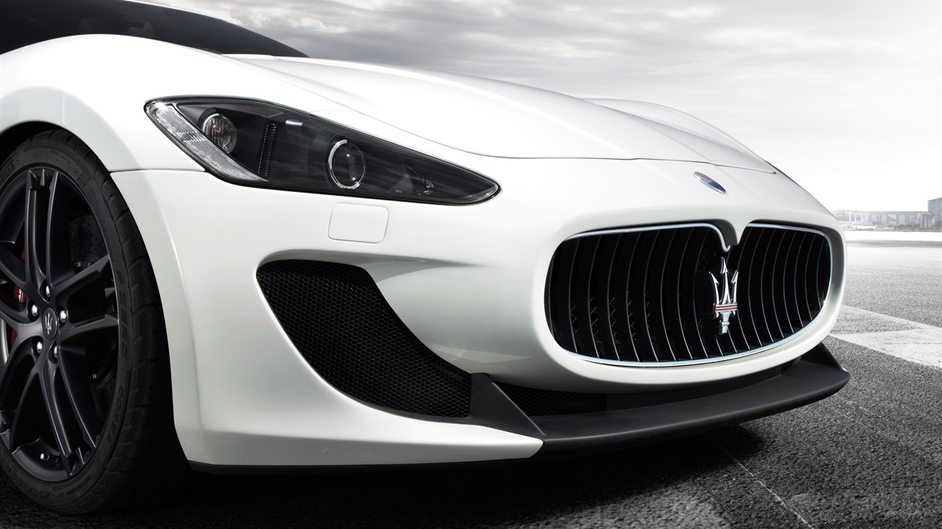 Maserati GranTurismo MC Stradale - 2010 fonds d'écran HD #9 - 1366x768