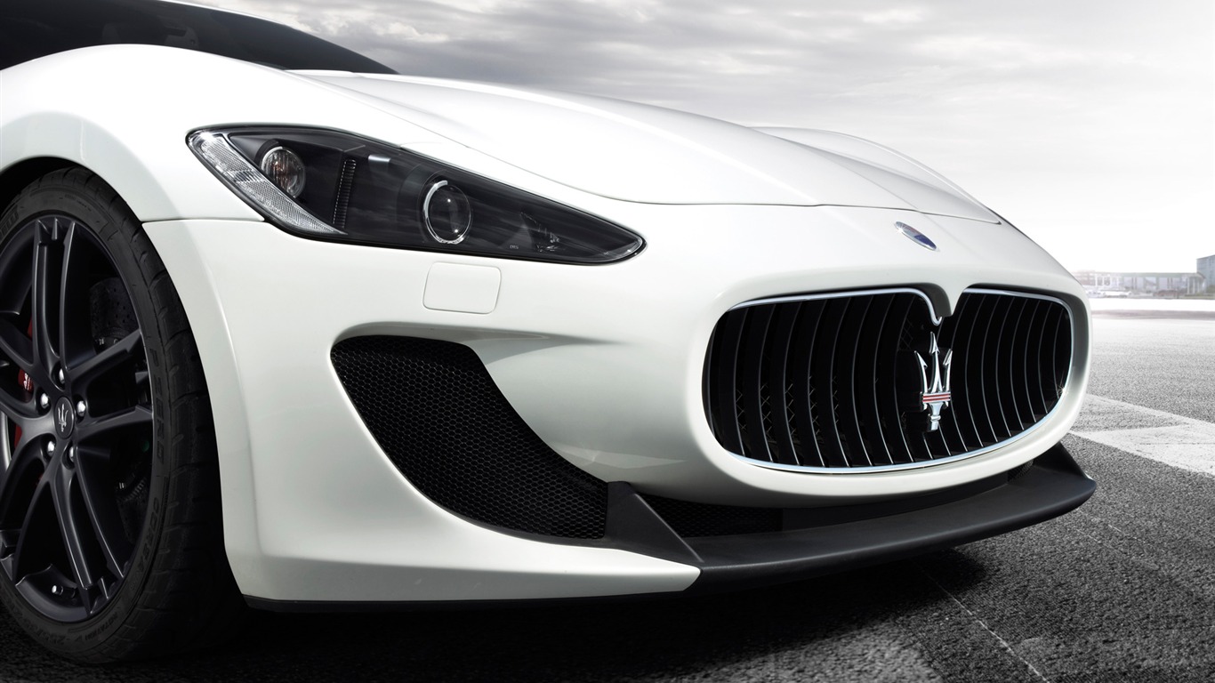 Maserati GranTurismo 엠씨 Stradale - 2010의 HD 벽지 #9 - 1366x768