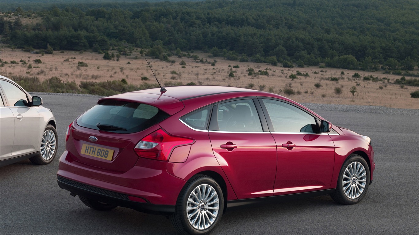 Ford Focus Hatchback 5-door - 2011 福特 #15 - 1366x768