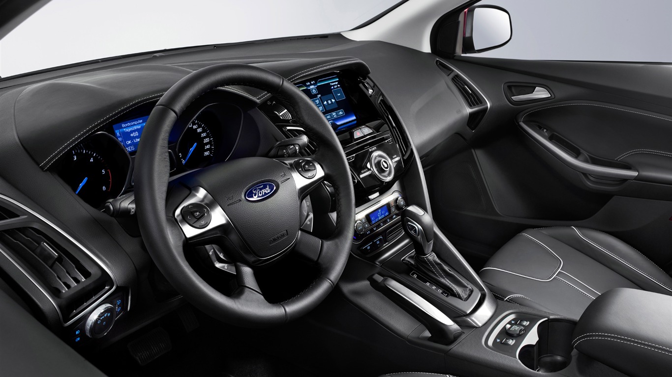 Ford Focus Hatchback 5-door - 2011 福特 #23 - 1366x768