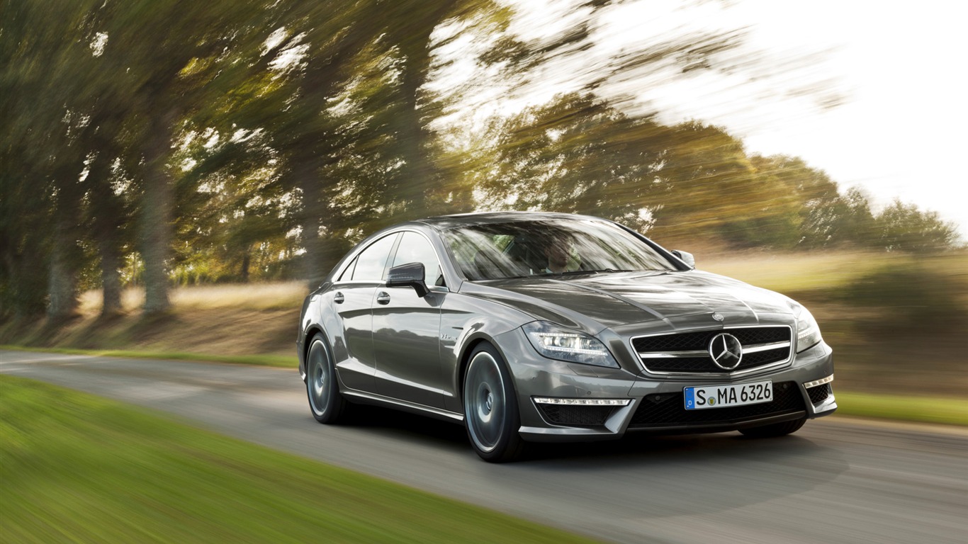 Mercedes-Benz AMG CLS63 - 2010 HD Wallpaper #14 - 1366x768