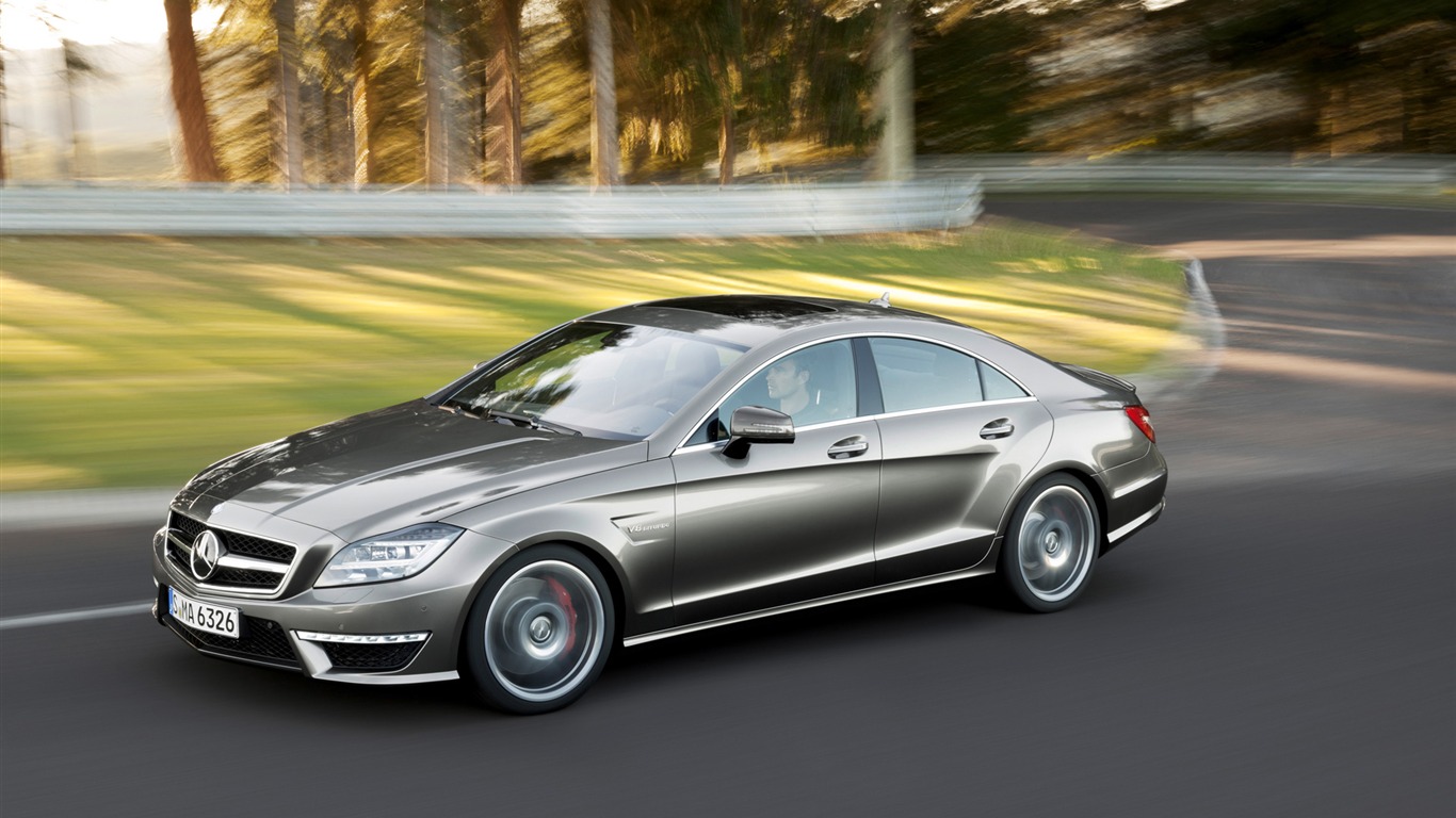 Mercedes-Benz AMG CLS63 - 2010 HD Wallpaper #16 - 1366x768