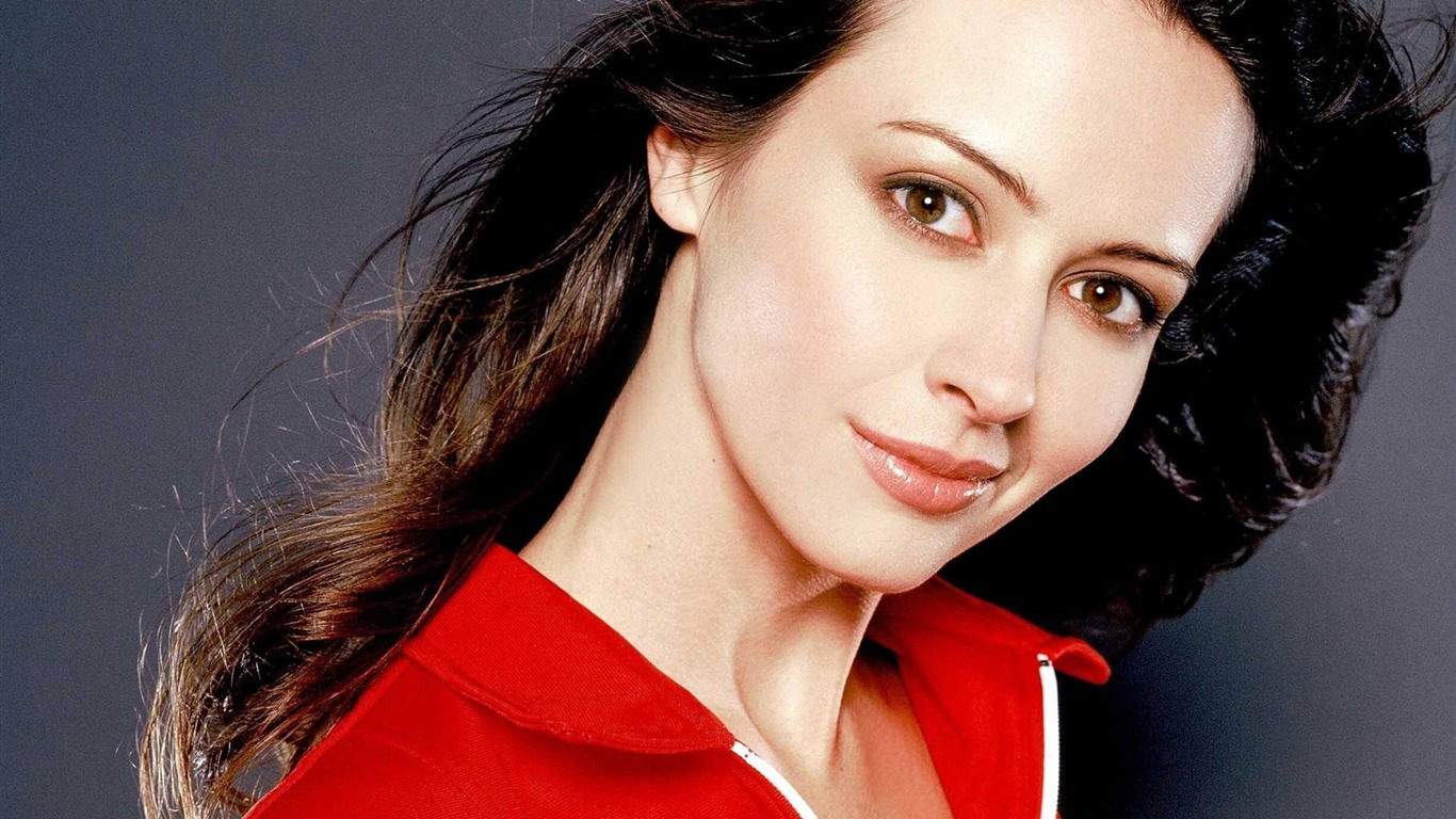 Amy Acker krásnou tapetu #2 - 1366x768