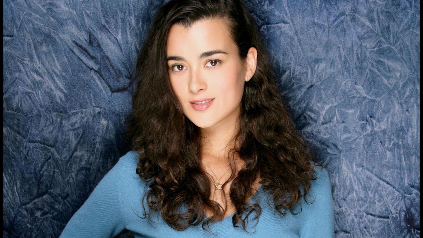 Cote de Pablo krásnou tapetu #5 - 1366x768