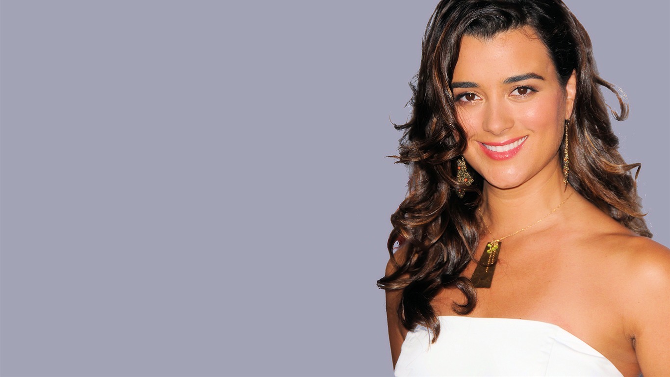 Cote de Pablo hermoso fondo de pantalla #18 - 1366x768