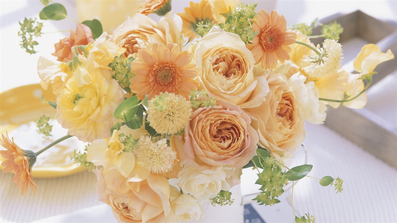Widescreen wallpaper flowers close-up (32) #14 - 1366x768