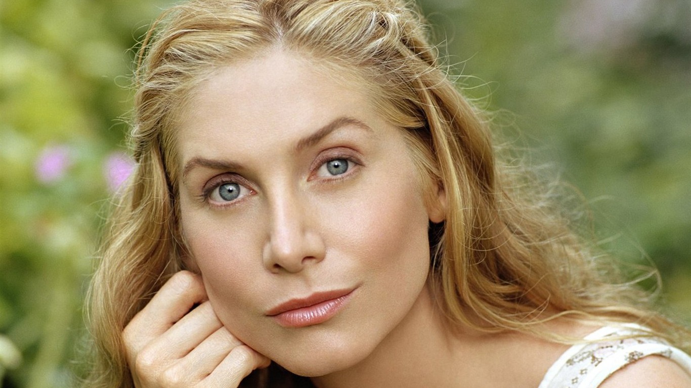 Elizabeth Mitchell beaux fonds d'écran #14 - 1366x768