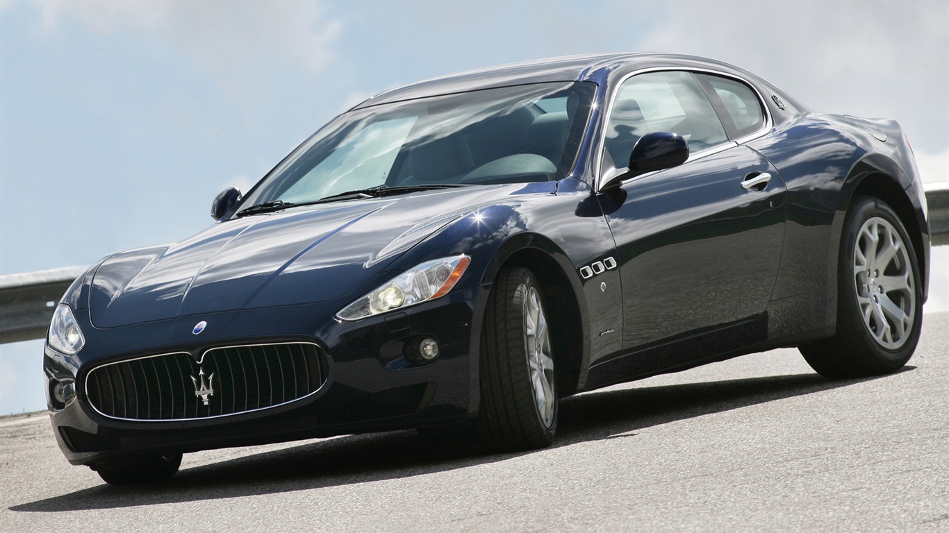 Maserati GranTurismo - 2007 HD wallpaper #32 - 1366x768