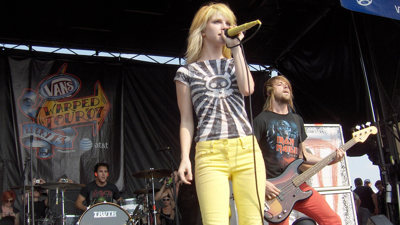 Hayley Williams hermoso fondo de pantalla #11 - 1366x768