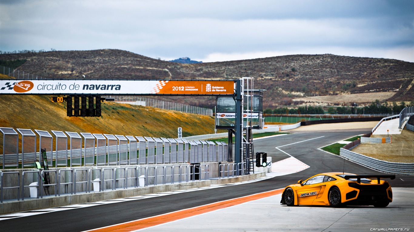 McLaren MP4-12C GT3 - 2011 迈凯轮9 - 1366x768