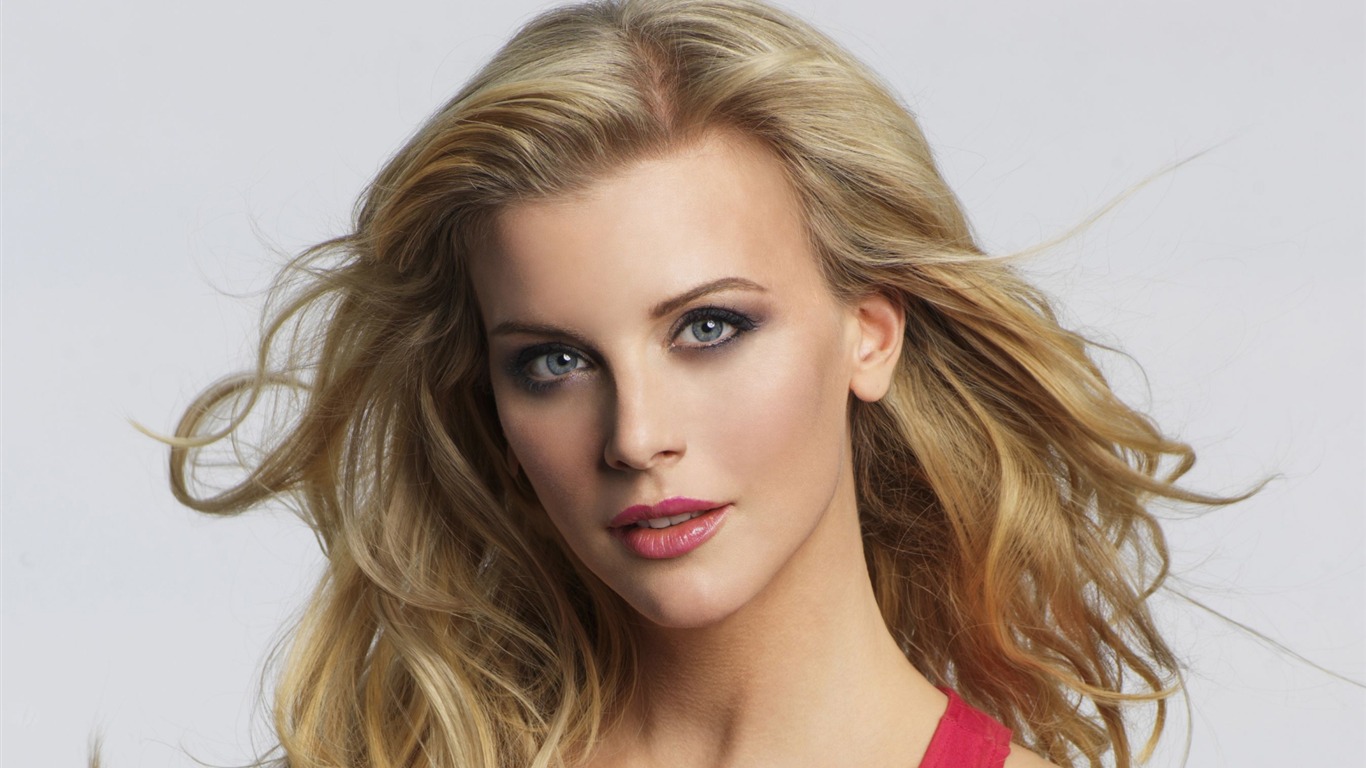 Eva Habermann wallpaper belle #1 - 1366x768