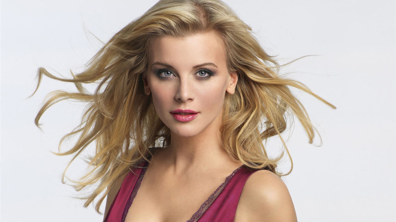 Eva Habermann krásnou tapetu #2 - 1366x768