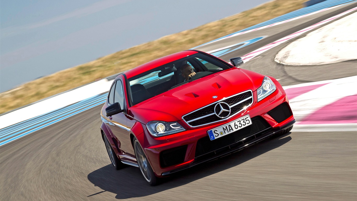 Mercedes-Benz C63 AMG Coupe Black Series - 2011 奔馳 #1 - 1366x768