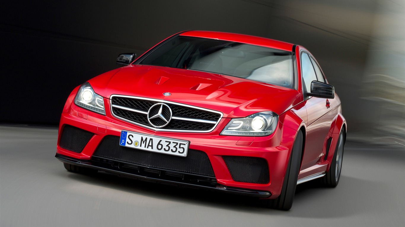 Mercedes-Benz C63 AMG Black Series Coupe - 2011 HD wallpapers #6 - 1366x768
