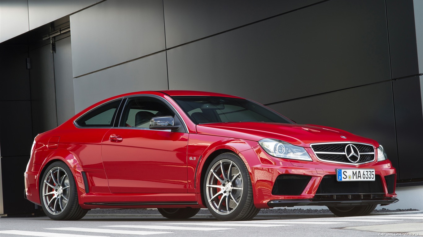 Mercedes-Benz C63 AMG Coupe Black Series - 2011 奔驰7 - 1366x768