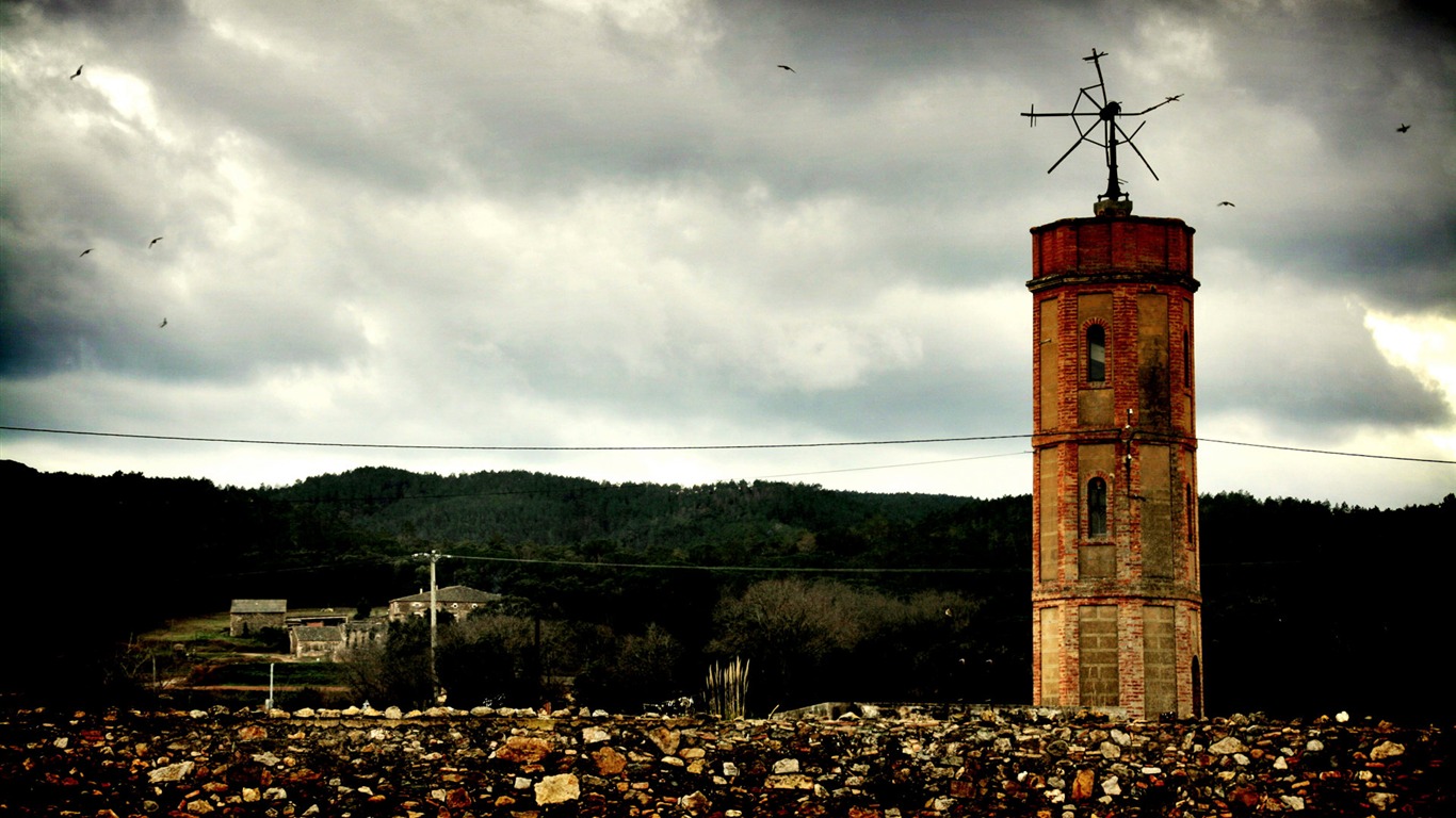 Spanien Girona HDR-Stil Hintergrundbilder #2 - 1366x768