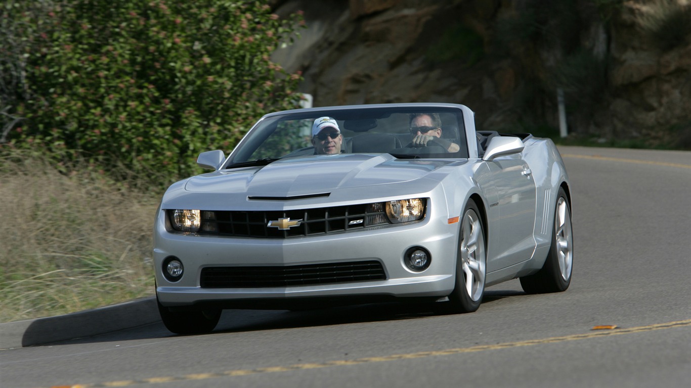 Chevrolet Camaro Convertible - 2010 HD tapety na plochu #10 - 1366x768