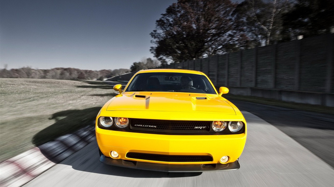 Dodge Charger sports car HD wallpapers #6 - 1366x768