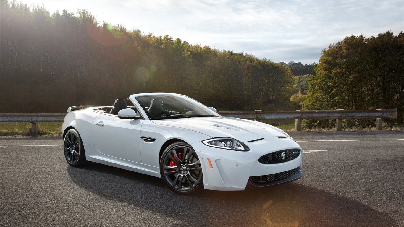 2013 捷豹XK XKR-S Convertible跑车壁纸4 - 1366x768