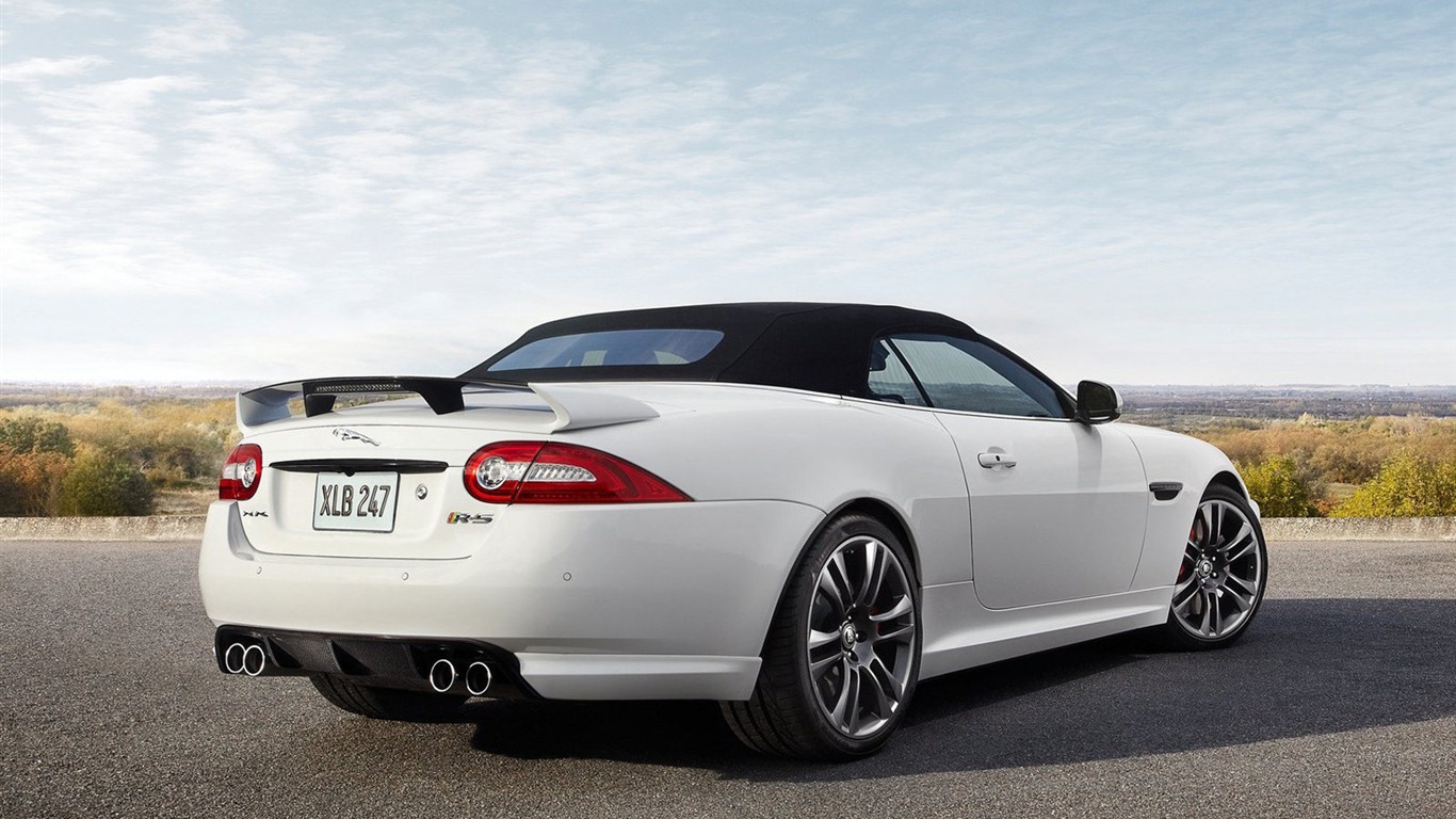 2013 Jaguar XK XKR-S kabriolet auto tapety #8 - 1366x768