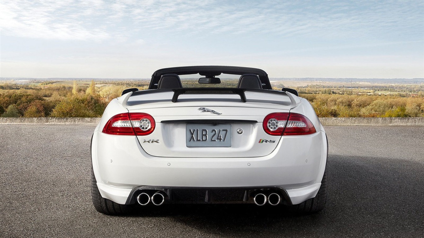 2013 捷豹XK XKR-S Convertible跑车壁纸10 - 1366x768