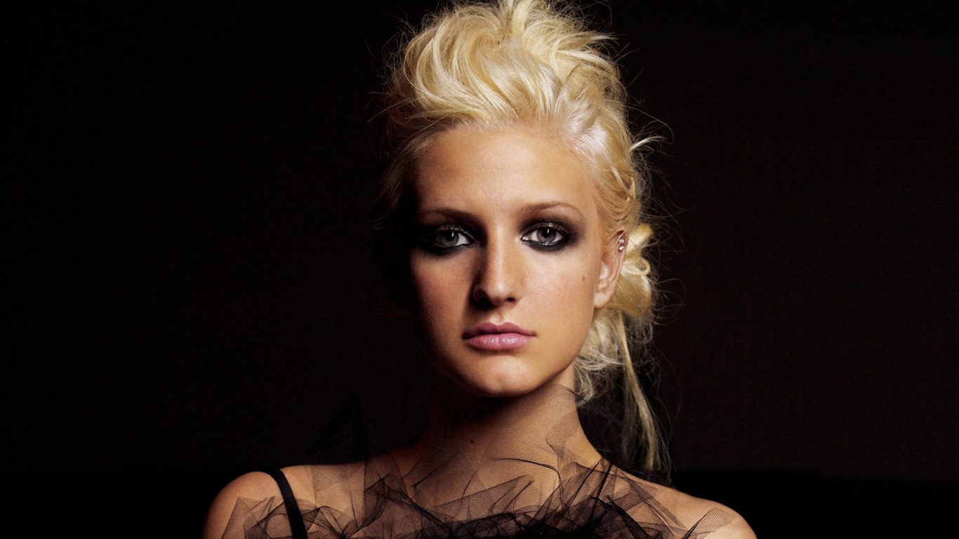 Ashlee Simpson 阿什莉·辛普森 美女壁紙 #6 - 1366x768