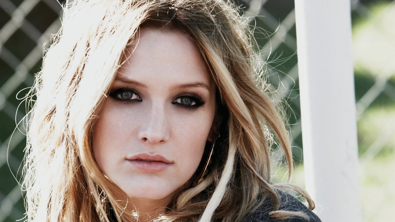 Ashlee Simpson 阿什莉·辛普森 美女壁紙 #9 - 1366x768