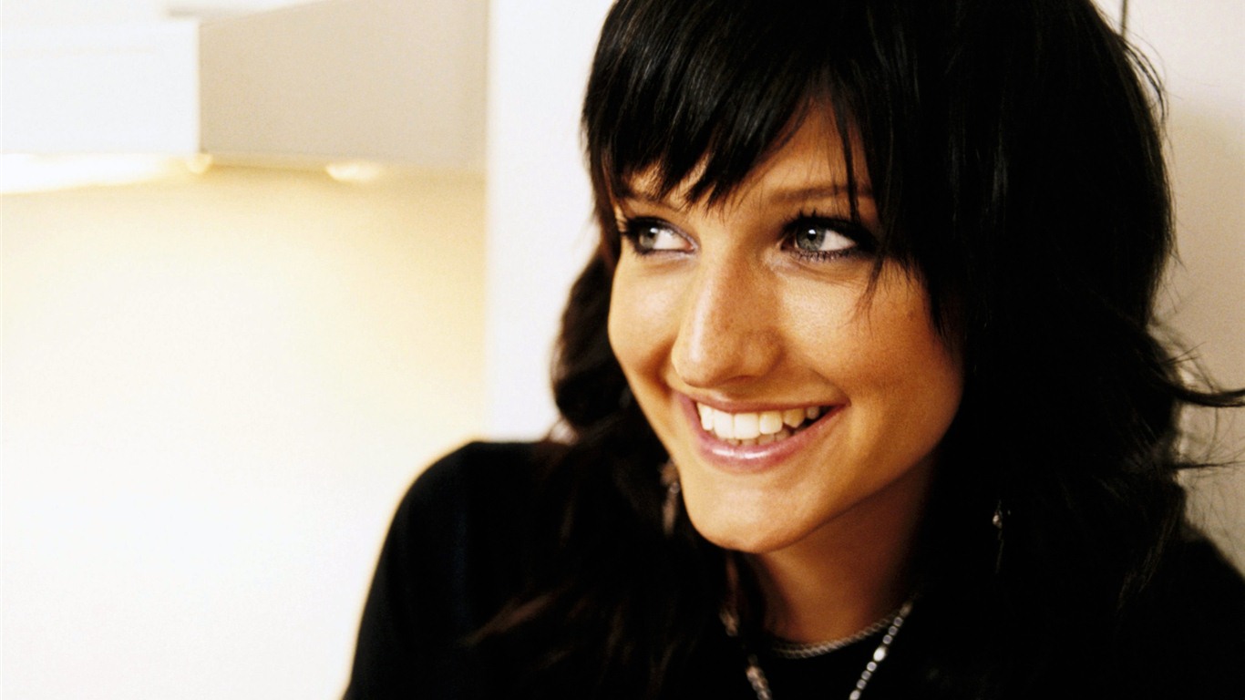 Ashlee Simpson 阿什莉·辛普森 美女壁纸11 - 1366x768