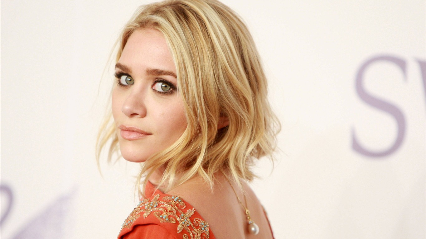 Ashley Olsen hermoso fondo de pantalla #2 - 1366x768