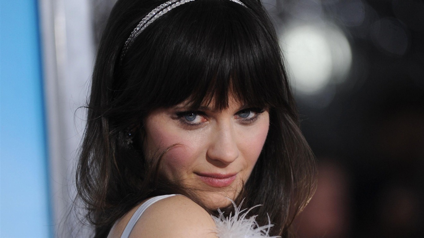 Zooey Deschanel 佐伊·丹斯切爾 美女壁紙 #8 - 1366x768