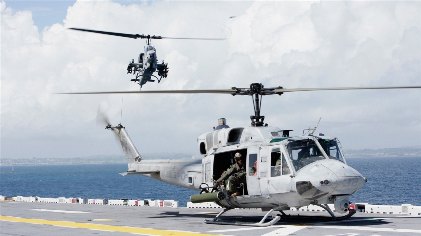 軍用直升機高清壁紙 #16 - 1366x768