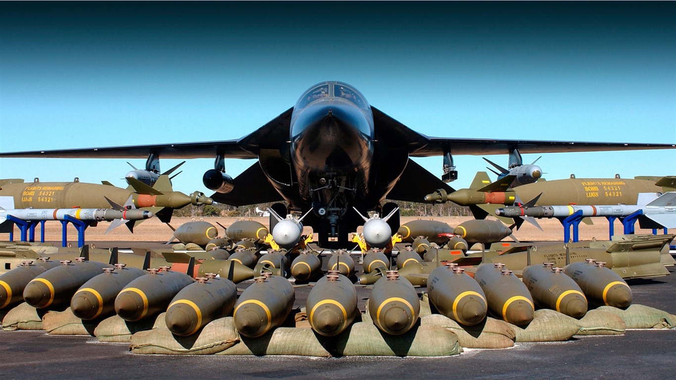 Militaires de combat fonds d'écran HD à écran large #3 - 1366x768