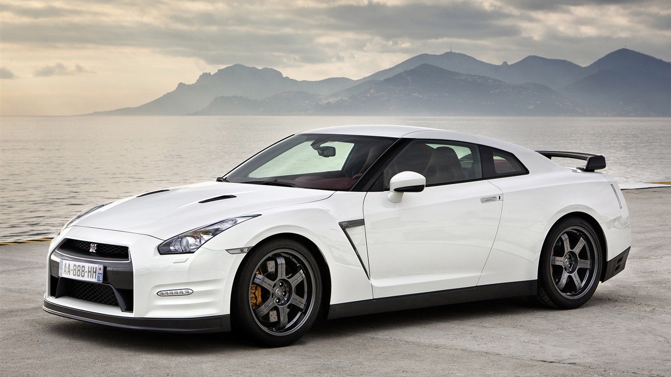 Nissan GT-R egoista 2011 HD tapety na plochu #20 - 1366x768