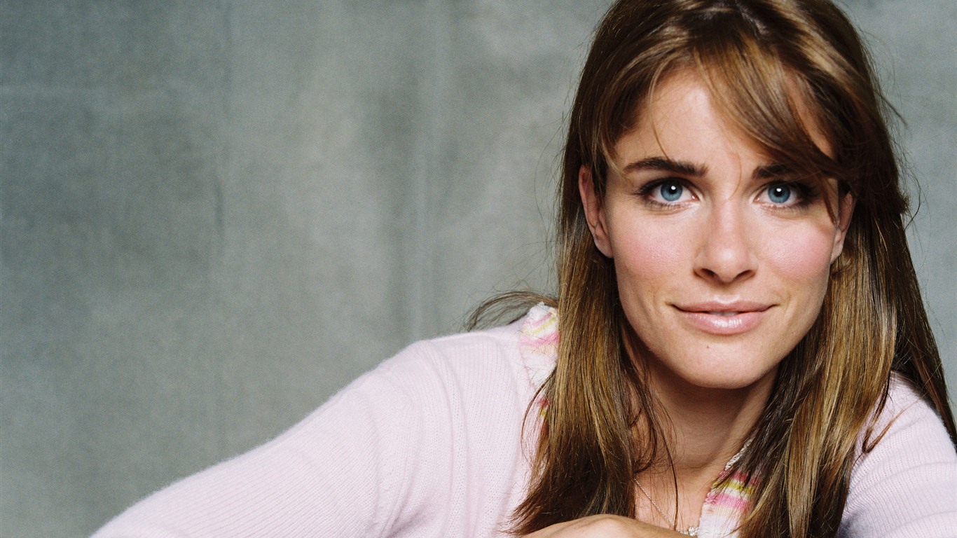 Amanda Peet schöne Hintergrundbilder #9 - 1366x768