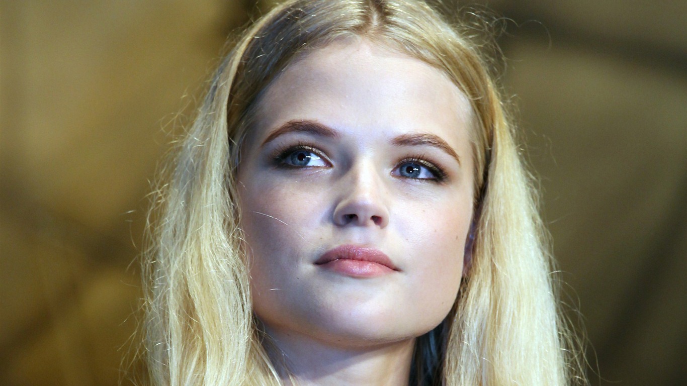 Gabriella Wilde schöne Hintergrundbilder #9 - 1366x768